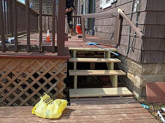 3rd image of 320 E 5th Street Ext
