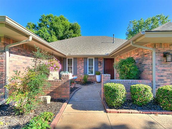 3rd image of 11149 Folkstone Dr