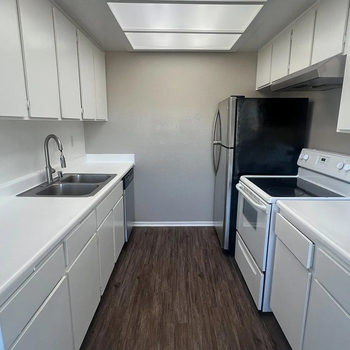 2424 S. Leland St. — Photo 1