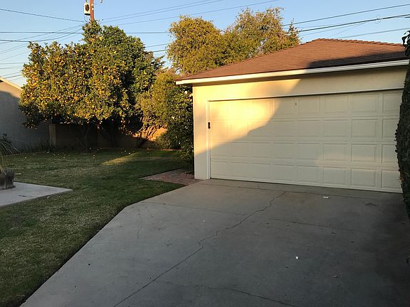 3rd image of 410 S Cherrywood St