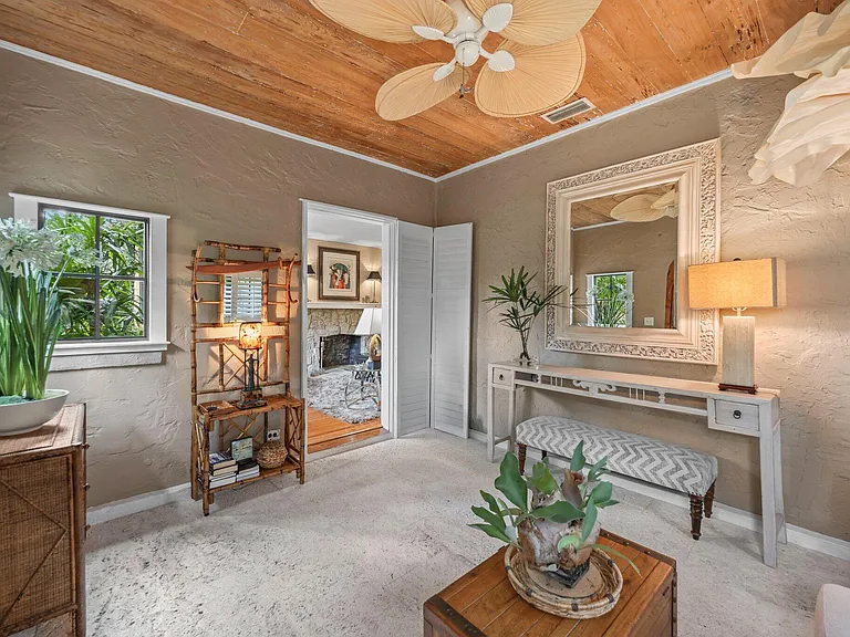 605 Sunset Rd — Photo 16