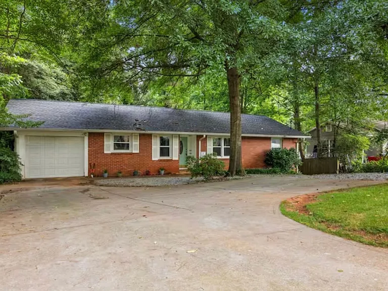 2876 Old Norcross Rd — Photo 1
