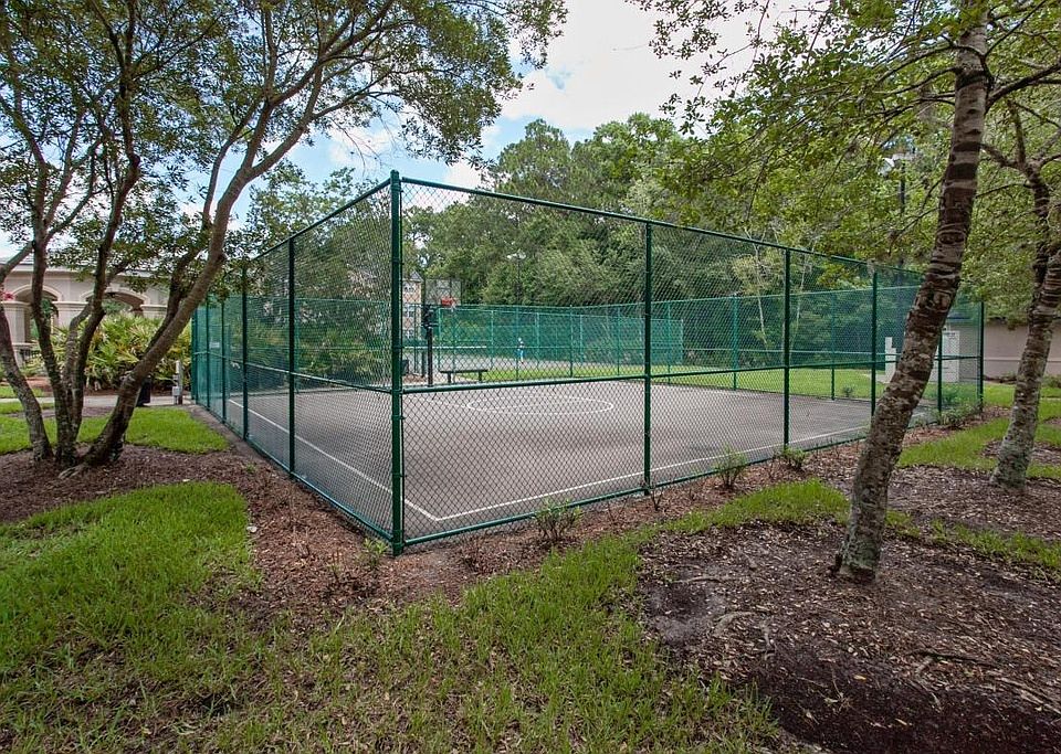 1st image of 13810 N Sutton Park Dr #219