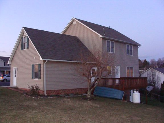2nd image of 135 Dodgion St