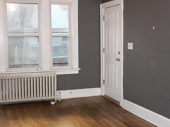 4th image of 45 Silver St Floor 3