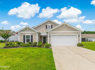 696 Pickering Dr NW, Calabash, NC 28467