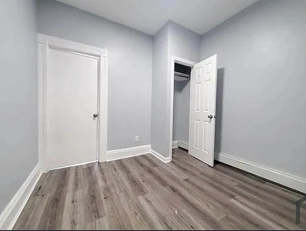 3 bed, 1000 sqft, $2,350 — Photo 4