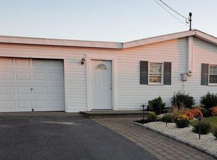 127 S Commodore Dr, Little Egg Harbor, NJ 08087