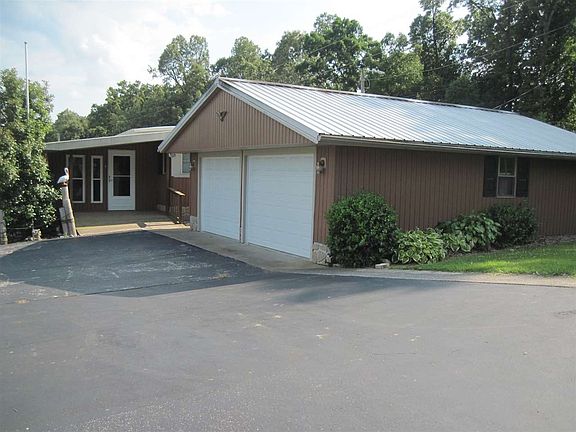 3rd image of 38 Parkview Manor Dr