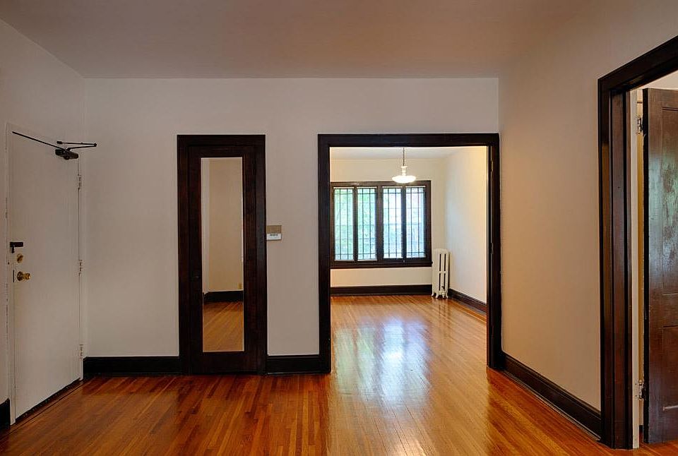 2524 Hennepin Ave Minneapolis MN Zillow