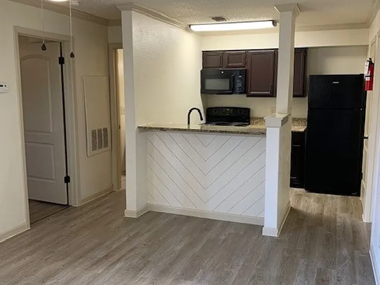 Madeira Apartments at Live Oak — Photo 64