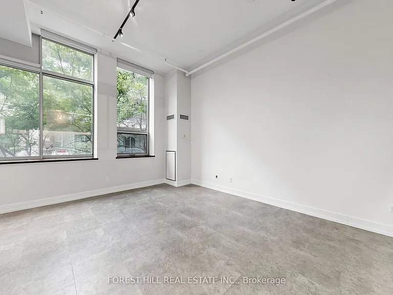 21 Nassau St #301 — Photo 27