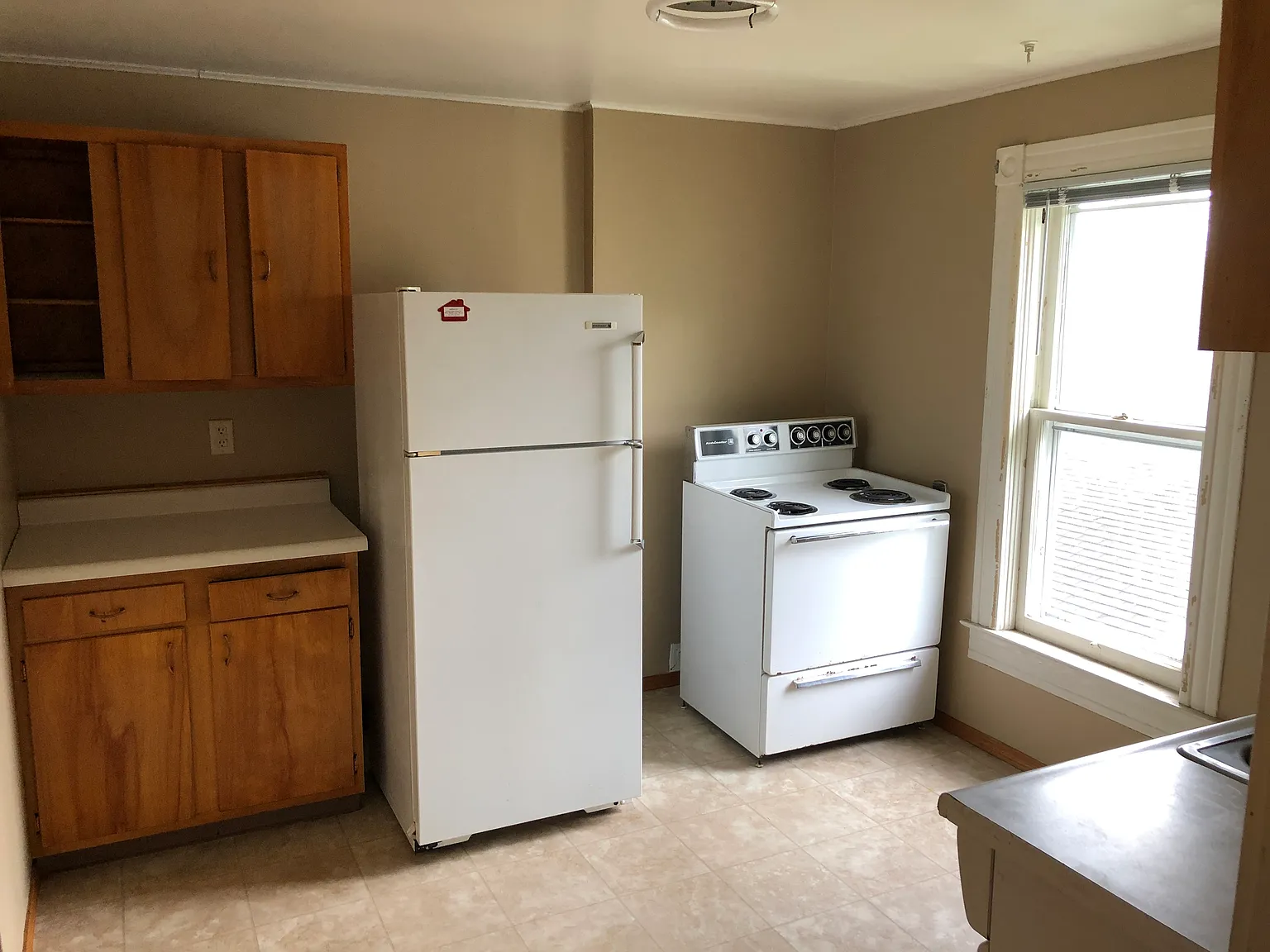 1 bed, $650 — Photo 2