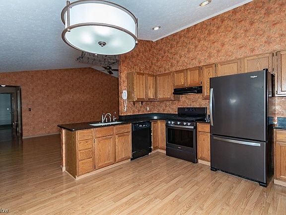 5th image of 4239 Carl Ct