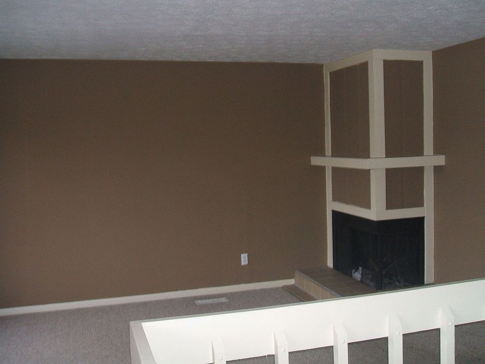 1st image of 130 Highridge Ct