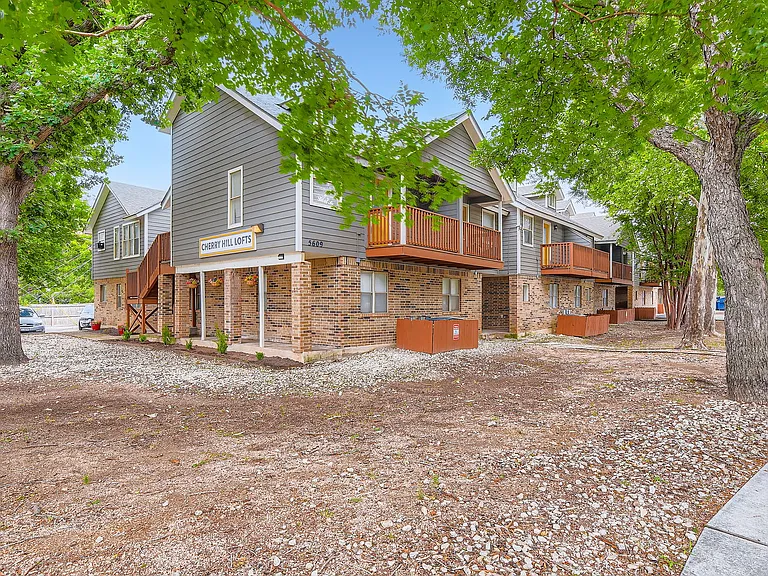 5609 Cougar Dr — Photo 8