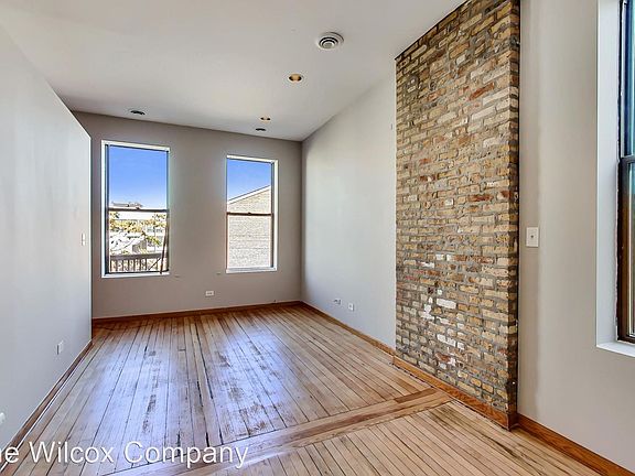 4th image of 1402 W Superior St APT 3R