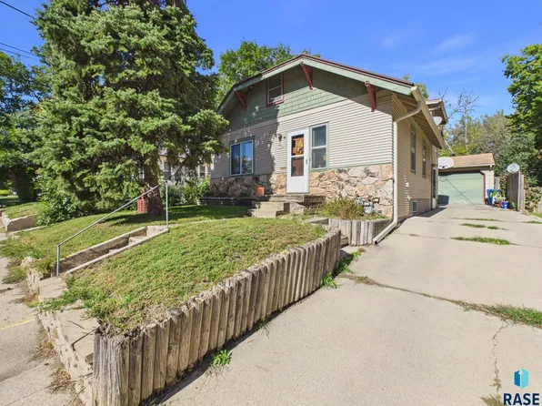 1006 W 5th St, Sioux Falls, SD 57104