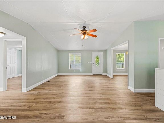4th image of 123 Sweat Ln