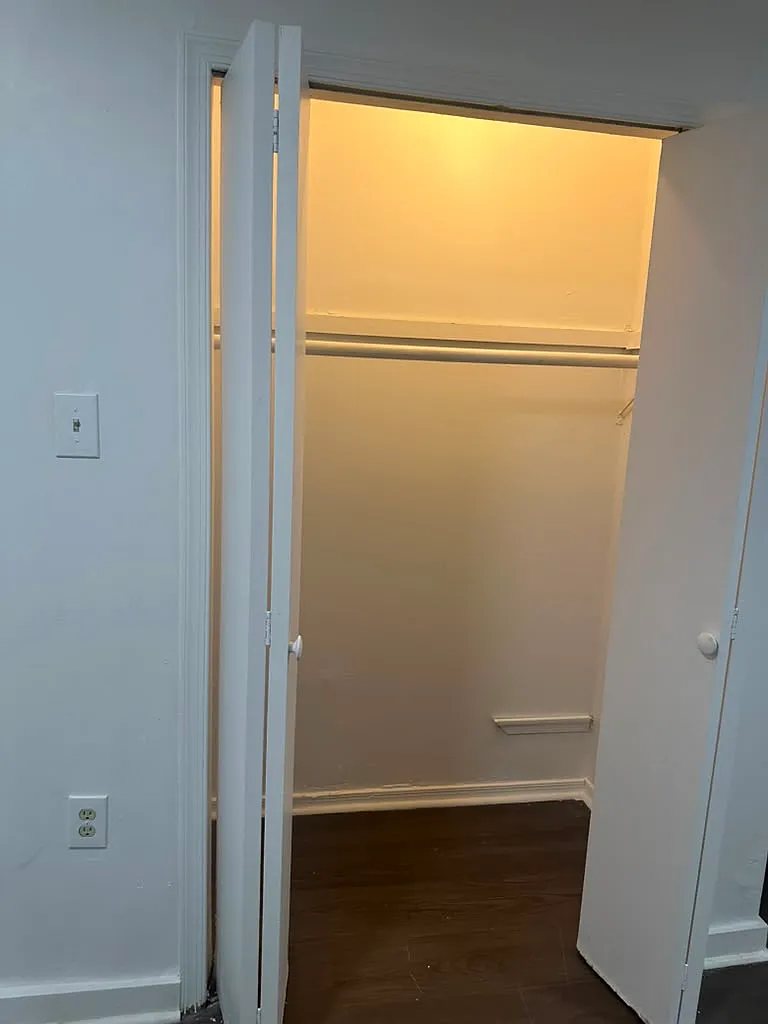 1 bed, 800 sqft, $1,300 — Photo 1