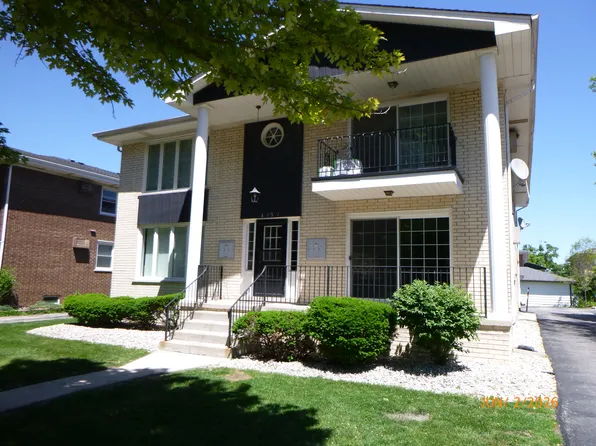 4521 Maple Ave APT 1S, Brookfield, IL 60513