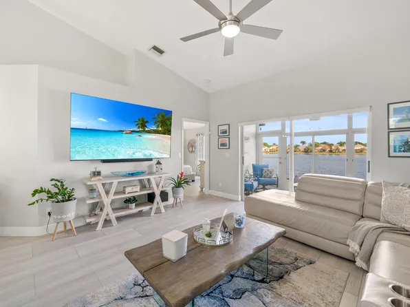 10763 Lake Shore Drive, Wellington, FL 33414