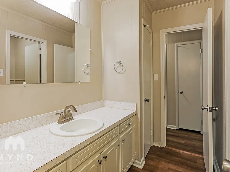 713 Kingman Rd — Photo 13