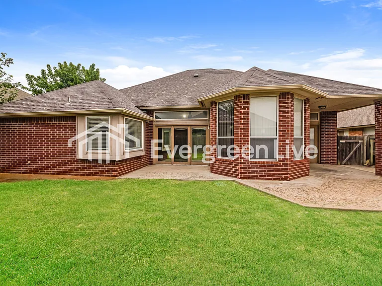 4904 Byron Cir — Photo 15