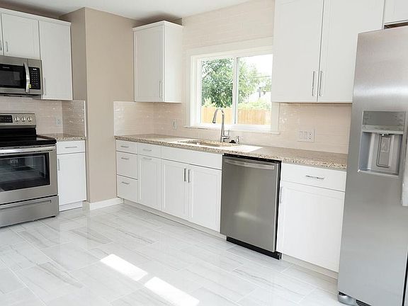 4th image of 3045 S Elizabeth Ave