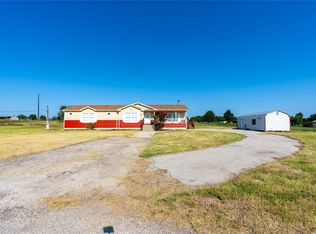 100 Salt Lick Ct, Springtown, TX 76082