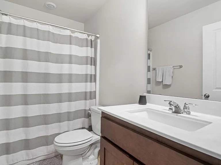 728 Cormiche Ln — Photo 4