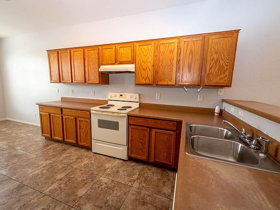 5th image of 6929 S 37th Dr