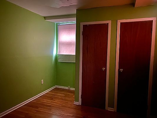 3rd image of 1054 E 85th St #1