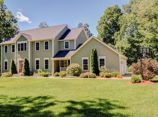 20 Wallace Rd, Sturbridge, MA 01566