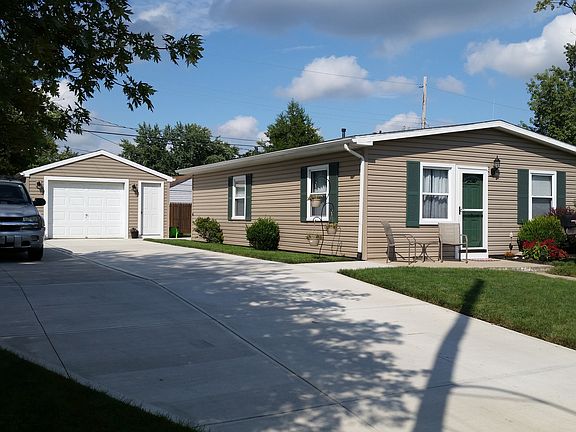 2nd image of 223 Fenwick Dr
