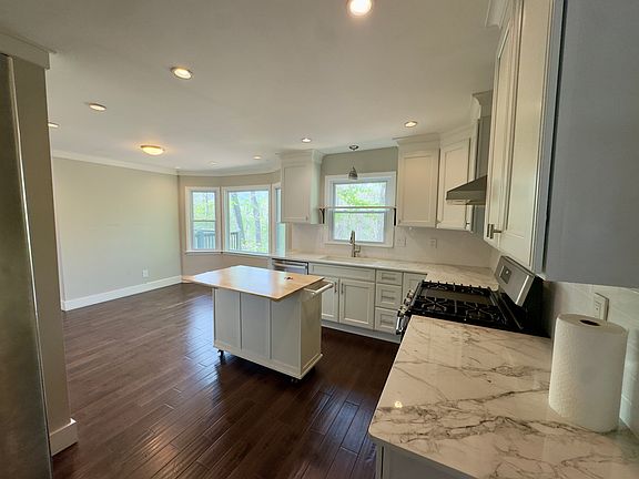 3rd image of 2110 Six Branches Dr