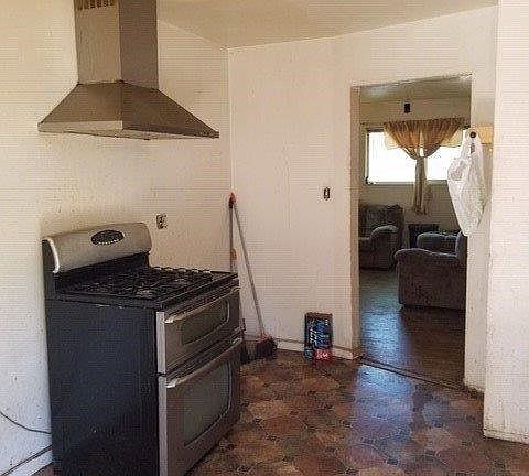 3rd image of 940 Rivera Dr