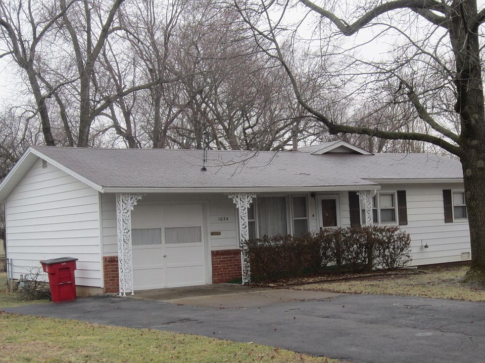1034 S Bruce