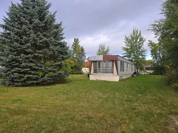 700 W 26th Ave, Sault Sainte Marie, MI 49783