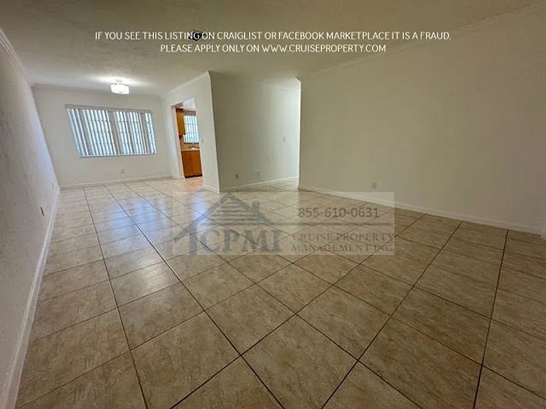 555 S Luna Ct Hollywood, FL 33021 — Photo 17