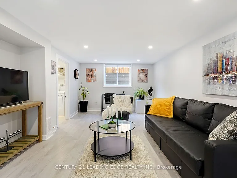 128 Admiral Rd #BASEMENT — Photo 6