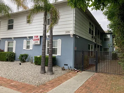 5806 Coldwater Canyon Ave #2 Photo 1