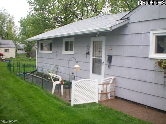4th image of 396-396 1/2 Pattie Dr