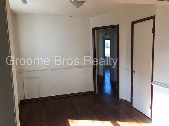 4th image of 1 N Pine Ave