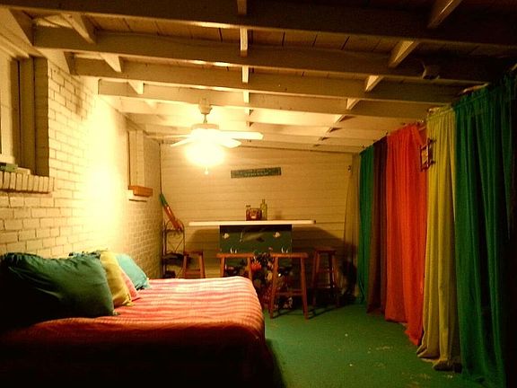 Poolhouse fun & entertaining