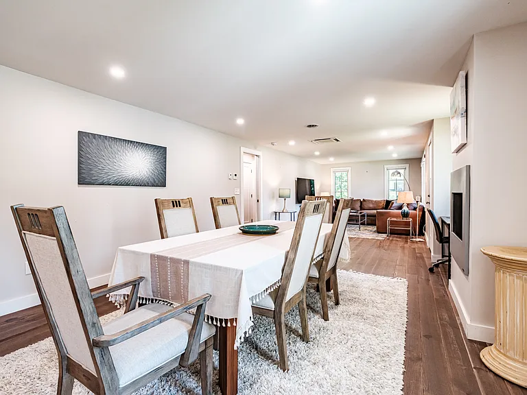 15 Carmichael Ave — Photo 10