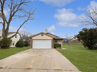 1910 Dickens Dr, Killeen, TX 76543