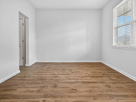 5th image of 436 Ribiero Dr