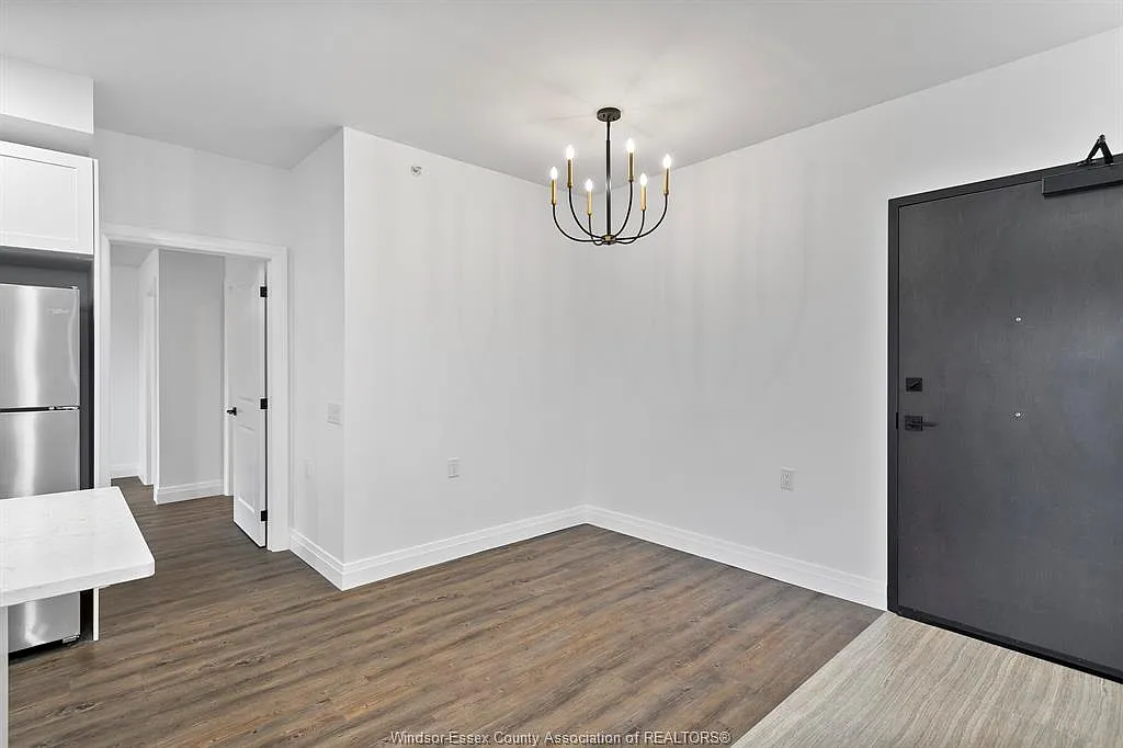 Building Photo - 3817 Howard Ave #221
