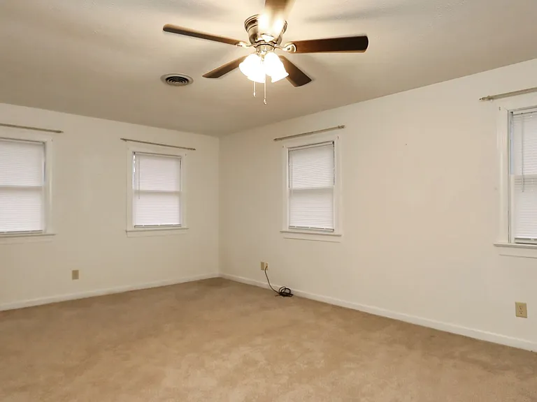 227 Aspen Blvd — Photo 26